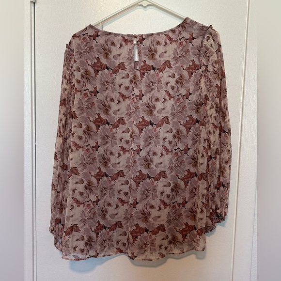 Lauren Conrad blouse - Picture 5 of 5